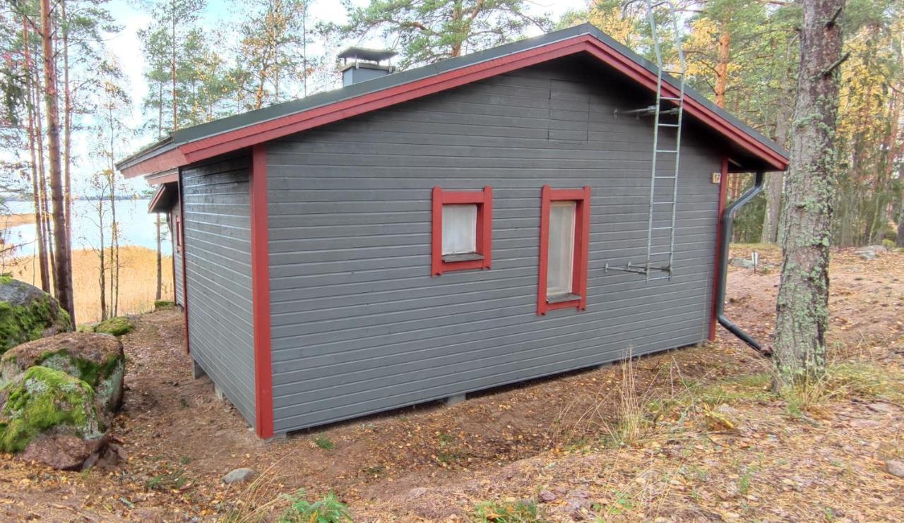 Pyhtaeaen Vuokramoekit Villa Tuuski Exterior photo