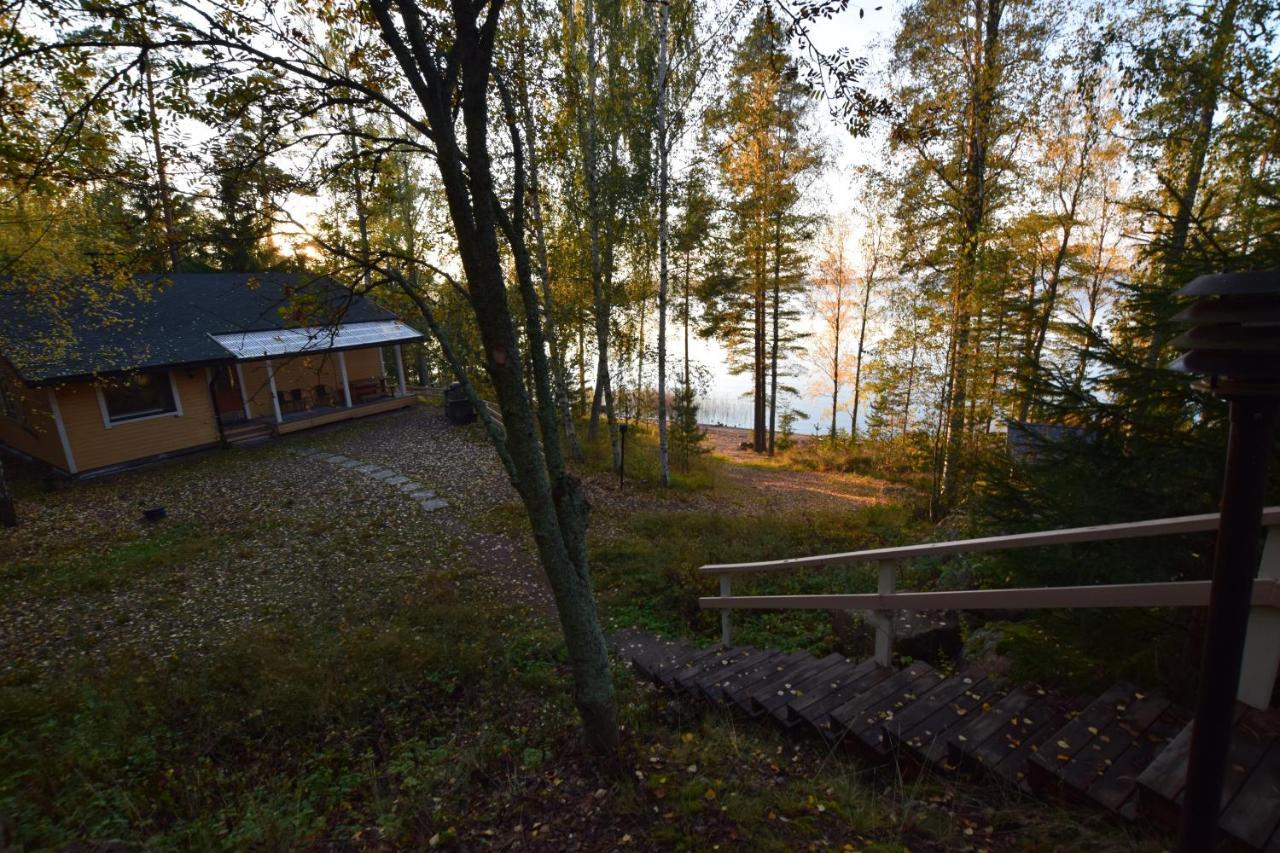 Pyhtaeaen Vuokramoekit Villa Tuuski Exterior photo