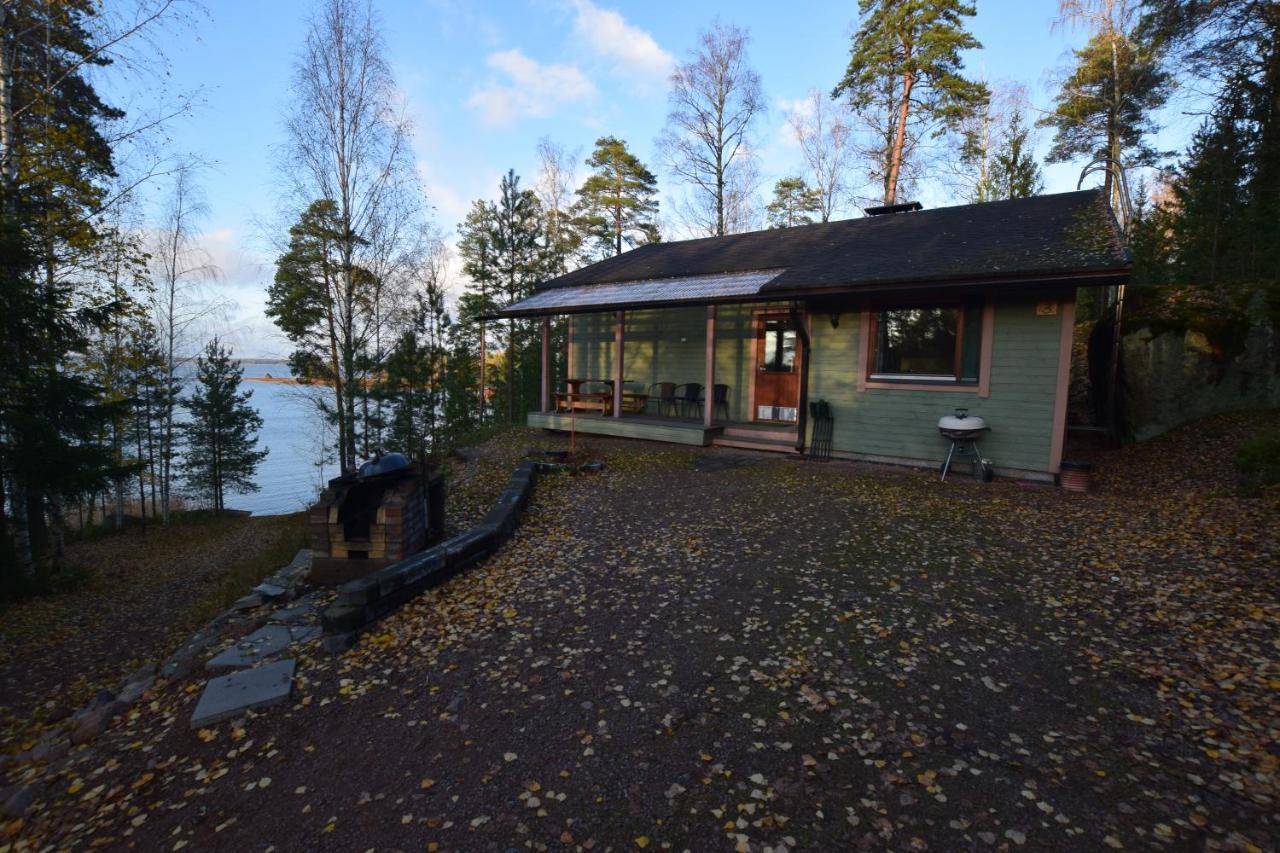 Pyhtaeaen Vuokramoekit Villa Tuuski Exterior photo