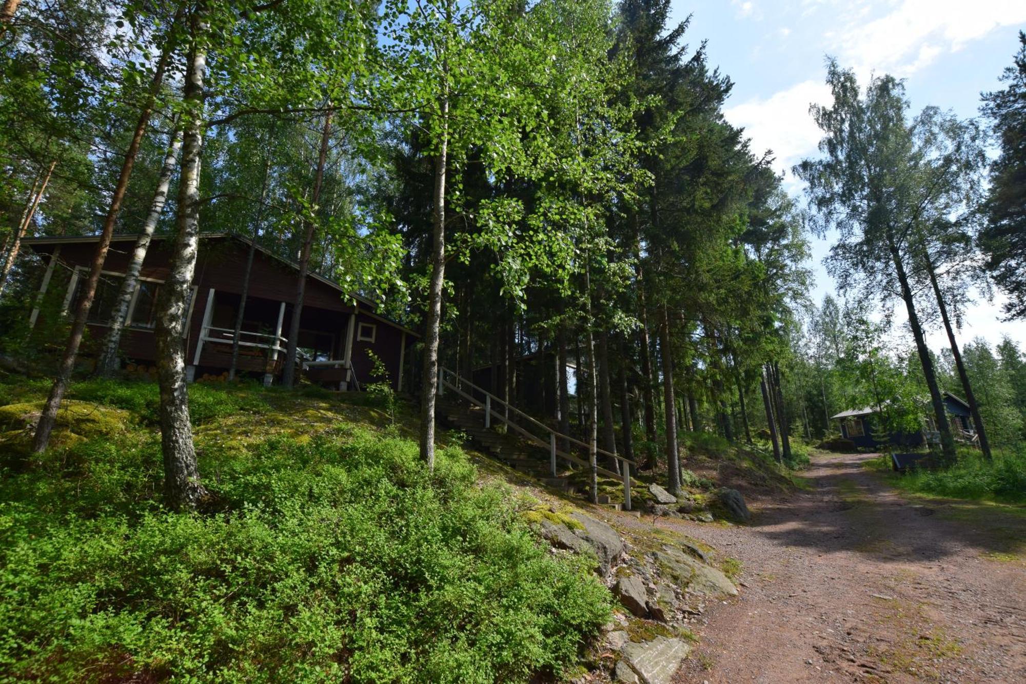 Pyhtaeaen Vuokramoekit Villa Tuuski Exterior photo